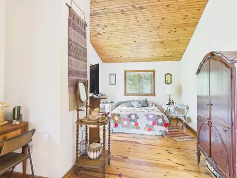 Bedroom - 12283 Stave Mill Rd, Cabool, MO 65689 photo 8 of 10