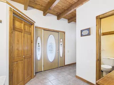 Entry Way - 12283 Stave Mill Rd, Cabool, MO 65689 photo 3 of 18