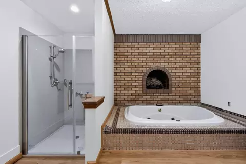Bath - 3367 Kapok Dr, Seneca, MO 64865 photo 2 of 4