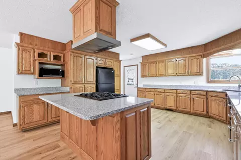 Kitchen - 3367 Kapok Dr, Seneca, MO 64865 photo 2 of 5