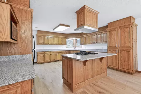 Kitchen - 3367 Kapok Dr, Seneca, MO 64865 photo 1 of 5