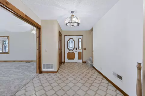 Entry Way - 3367 Kapok Dr, Seneca, MO 64865 photo 1 of 2