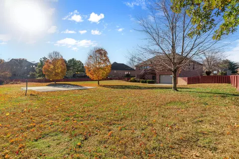 Exterior - 5072 E Hedgerow Dr, Springfield, MO 65802 photo 10 of 14