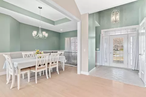 Entry Way - 5072 E Hedgerow Dr, Springfield, MO 65802 photo 1 of 3