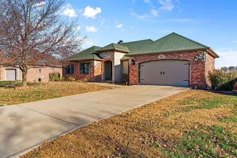 Exterior - 5072 E Hedgerow Dr, Springfield, MO 65802 photo 3 of 14