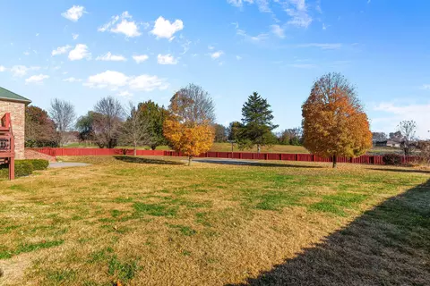 Exterior - 5072 E Hedgerow Dr, Springfield, MO 65802 photo 13 of 14