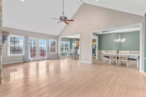 Living - 5072 E Hedgerow Dr, Springfield, MO 65802 photo 3 of 3