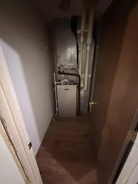 Entry Way - 4710 State Route A, Macomb, MO 65702 photo 1 of 2