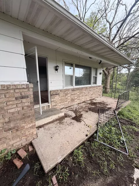 Exterior - 4710 State Route A, Macomb, MO 65702 photo 6 of 10