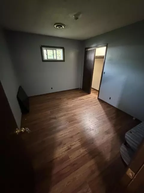 Bedroom - 4710 State Route A, Macomb, MO 65702 photo 2 of 4