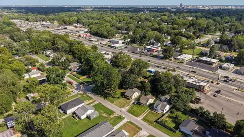 View/Area - 908 W Della St, Springfield, MO 65803 photo 3 of 3