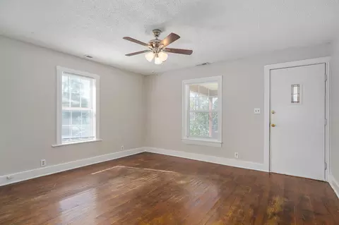 Living - 908 W Della St, Springfield, MO 65803 photo 2 of 3