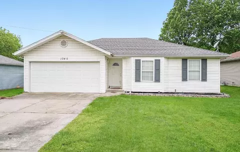 Exterior - 1045 N Dickerson Ave, Springfield, MO 65803 photo 3 of 3