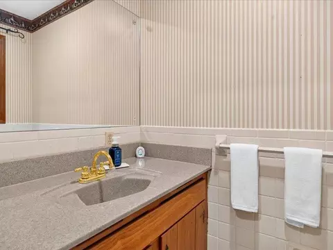 Bath - 3003 W Sharon Dr, Ozark, MO 65721 photo 1 of 4