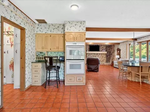 Kitchen - 3003 W Sharon Dr, Ozark, MO 65721 photo 4 of 4