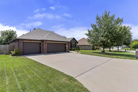 Exterior - 3768 W River Rock St, Springfield, MO 65807 photo 8 of 9