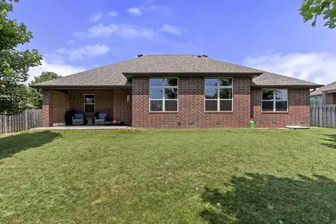 Exterior - 3768 W River Rock St, Springfield, MO 65807 photo 4 of 9
