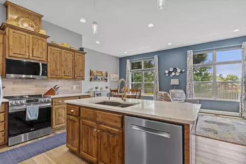 Kitchen - 3768 W River Rock St, Springfield, MO 65807 photo 4 of 7