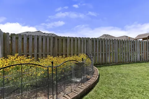 Exterior - 3768 W River Rock St, Springfield, MO 65807 photo 7 of 9