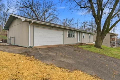 Exterior - 1706 N 16th St, Ozark, MO 65721 photo 4 of 15