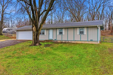 Exterior - 1706 N 16th St, Ozark, MO 65721 photo 1 of 15