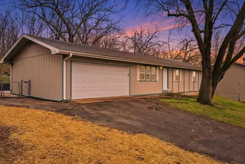 Exterior - 1706 N 16th St, Ozark, MO 65721 photo 5 of 15