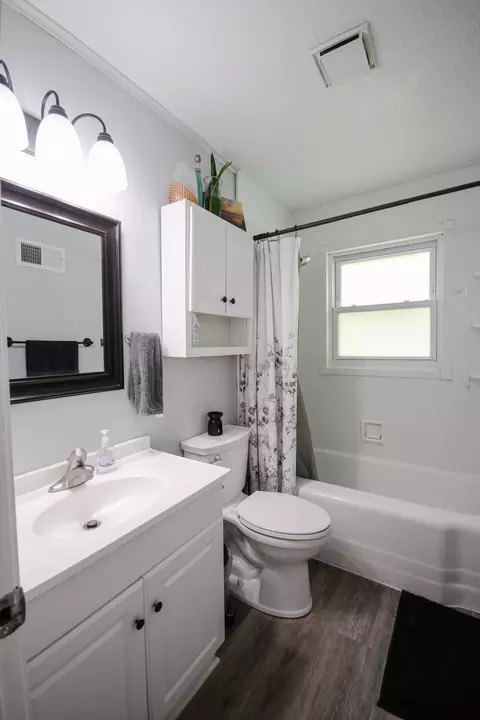 Bath - 2370 S Luster Ave, Springfield, MO 65804 photo 1 of 2