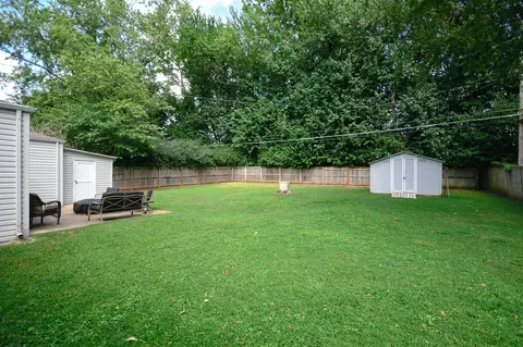 Exterior - 2370 S Luster Ave, Springfield, MO 65804 photo 5 of 8