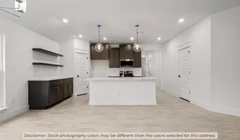 Entry Way - 911 W Pebblebrooke Dr, Ozark, MO 65721 photo 7 of 11