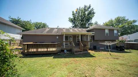 Exterior - 3619 W El Castile St, Springfield, MO 65807 photo 2 of 5