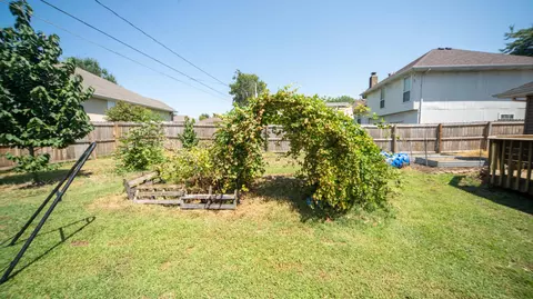 Exterior - 3619 W El Castile St, Springfield, MO 65807 photo 5 of 5
