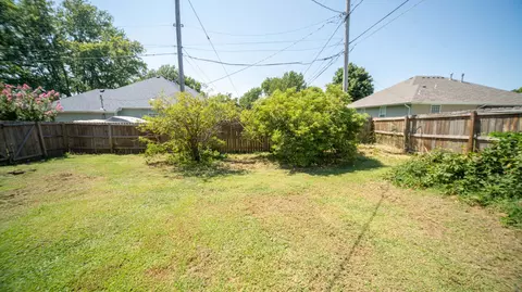 Exterior - 3619 W El Castile St, Springfield, MO 65807 photo 3 of 5