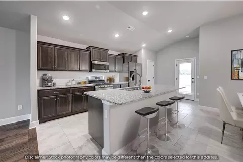 Kitchen - 1001 W Pebblebrooke Dr, Ozark, MO 65721 photo 1 of 3