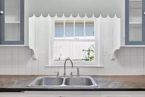 Kitchen - 1311 N Johnston Ave, Springfield, MO 65802 photo 2 of 2