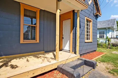 Exterior - 1311 N Johnston Ave, Springfield, MO 65802 photo 5 of 9