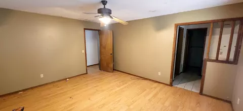 Bedroom - 1811 E Holiday St, Springfield, MO 65804 photo 5 of 6