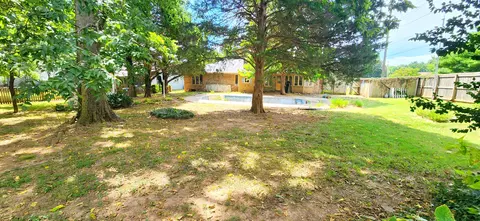 Exterior - 1811 E Holiday St, Springfield, MO 65804 photo 5 of 5