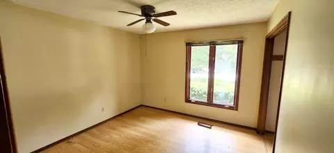 Bedroom - 1811 E Holiday St, Springfield, MO 65804 photo 2 of 6