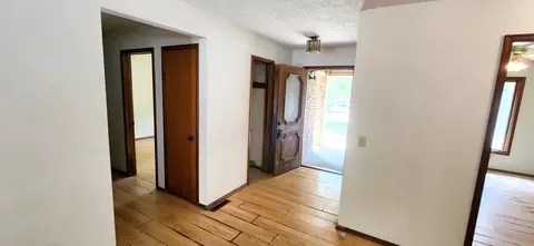 Entry Way - 1811 E Holiday St, Springfield, MO 65804 photo 1 of 1
