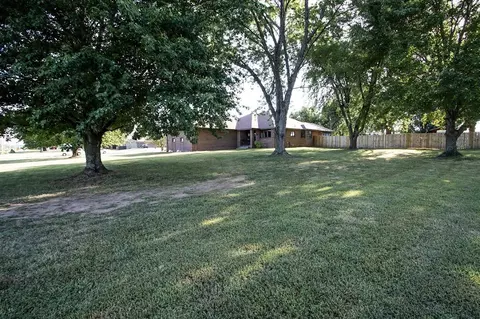 Exterior - 1002 S Hunt Rd, Willard, MO 65781 photo 2 of 22