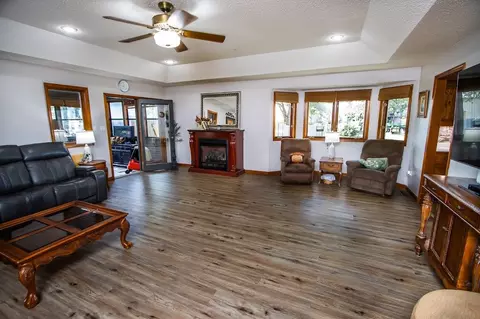 Living - 1002 S Hunt Rd, Willard, MO 65781 photo 2 of 6