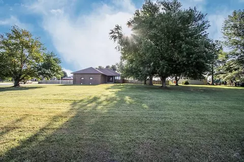 Exterior - 1002 S Hunt Rd, Willard, MO 65781 photo 1 of 22