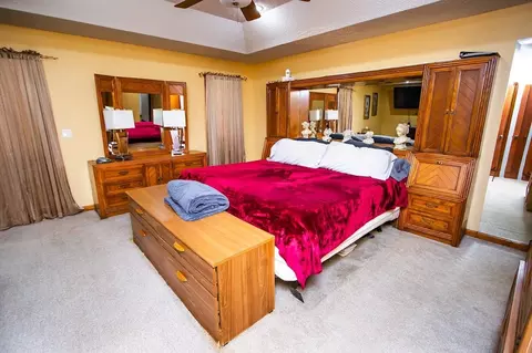 Bedroom - 1002 S Hunt Rd, Willard, MO 65781 photo 4 of 7