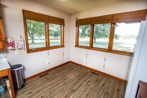 Kitchen - 1002 S Hunt Rd, Willard, MO 65781 photo 4 of 5