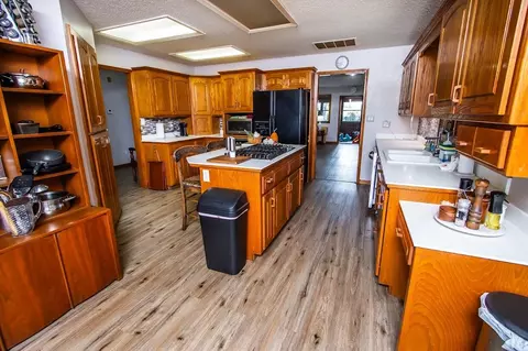 Kitchen - 1002 S Hunt Rd, Willard, MO 65781 photo 5 of 5