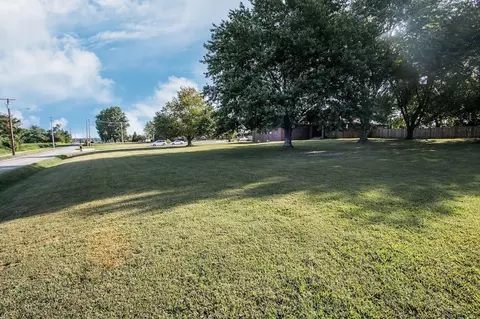 Exterior - 1002 S Hunt Rd, Willard, MO 65781 photo 10 of 22