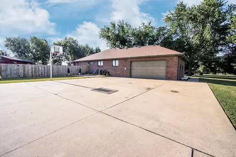 Exterior - 1002 S Hunt Rd, Willard, MO 65781 photo 7 of 22