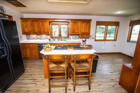 Kitchen - 1002 S Hunt Rd, Willard, MO 65781 photo 3 of 5