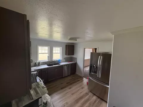 Kitchen - 1003 Cedar Ave, Cabool, MO 65689 photo 2 of 2