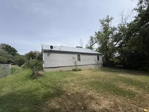 Exterior - 1003 Cedar Ave, Cabool, MO 65689 photo 2 of 5